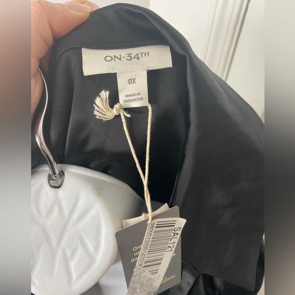 ON 34TH NWT Elegant Black Wrap Ruffle Dress - Picture 4 of 7